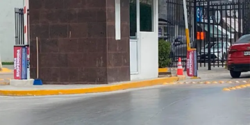 Clausuran caseta de vigilancia en Puerta de Piedra por cobros irregulares de ‘mantenimiento’