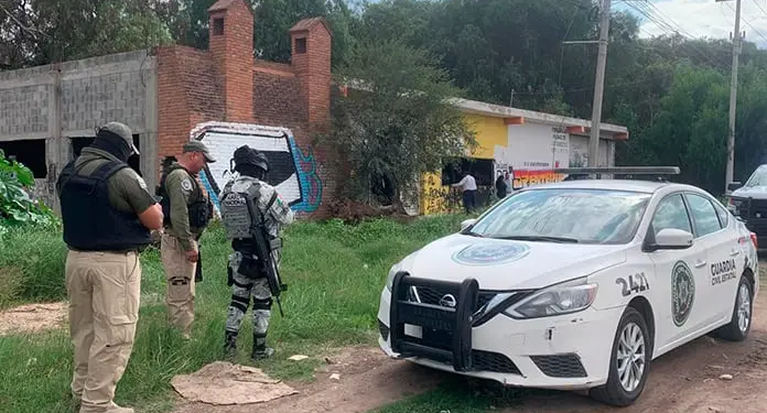 Hallan cadáver en finca abandonada de la carretera a Rioverde
