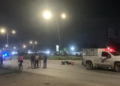 Motociclista muere tras ser arrollado por camión en la lateral de la 57, en Villa de Pozos