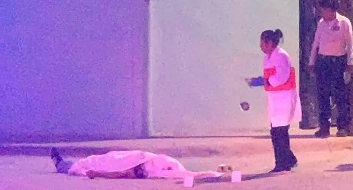 Hombre es asesinado a balazos en la colonia Las Flores