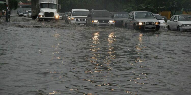 A raíz de las lluvias, el IP urge la construcción de más colectores para evitar futuras inundaciones