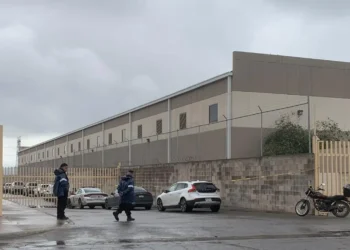 Sujetos armados irrumpen en empresa Daikin en el Parque Industrial WTC