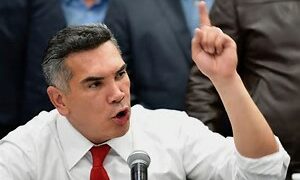 Dirigente Nacional del PRI denuncia a AMLO y otros integrantes de Morena ante FGR