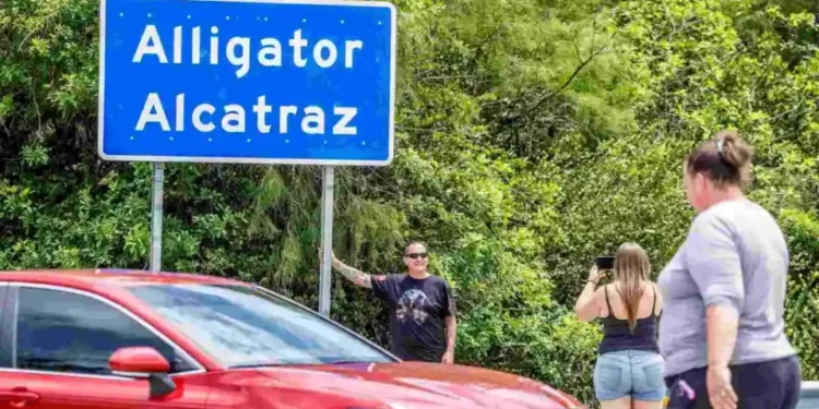 Tribu de Florida presenta demanda contra ‘Alligator Alcatraz’ por usurpar sus tierras