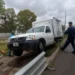 Por condiciones húmedas del asfalto camioneta pierde el control en el Circuito Potosí