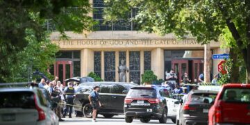 Tiroteo en escuela católica de Minneapolis; reportan “múltiples víctimas” y el tirador muerto