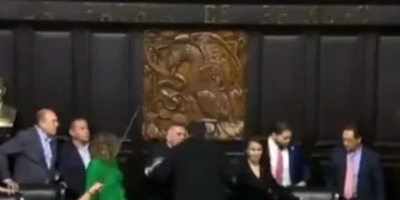 VIDEO | ¡No me toques! Noroña y ‘Alito’ se van a los golpes en el Senado