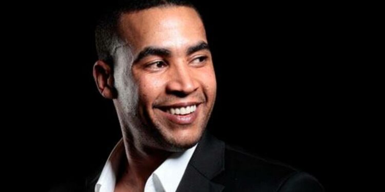 VIDEO | Don Omar reúne a 358 mil personas durante su presentación en la FENAPO