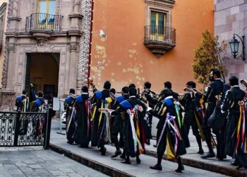 Invitan al Festival Internacional de Tunas y Estudiantinas en SLP