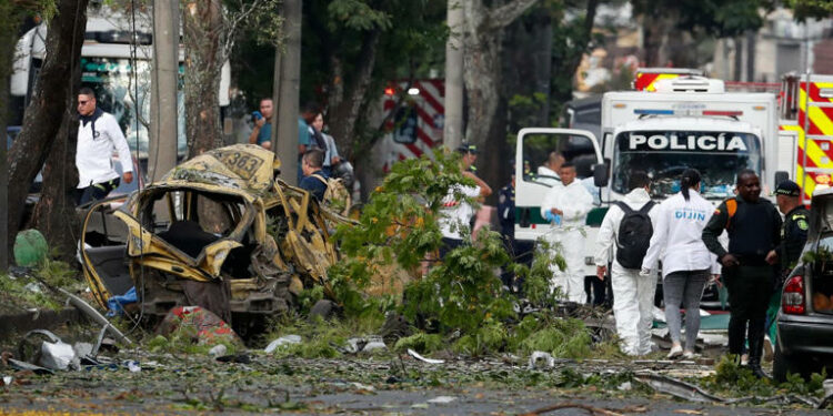 VIDEO| 8 muertos tras explosiones en inmediaciones de base aérea militar de Cali, Colombia