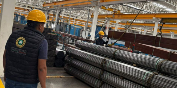 Trabajador habría fallecido en empresa acerera de la Zona Industrial