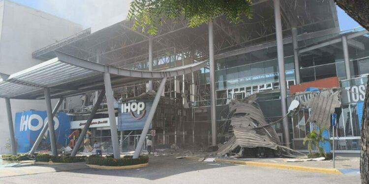 Explosión por fuga de gas en restaurante de Tabasco deja 14 heridos