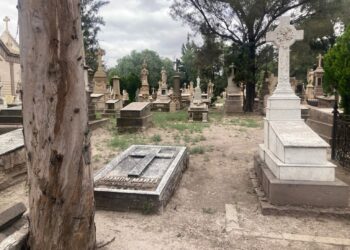 Panteón de El Saucito causa alarma en redes; autoridades confirman que fue una exhumación
