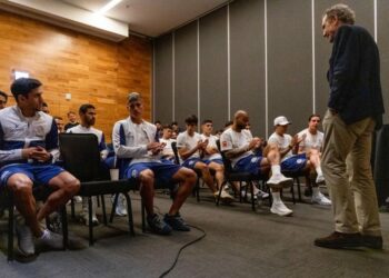 Jorge Valdano motivó a los jugadores del Atlético