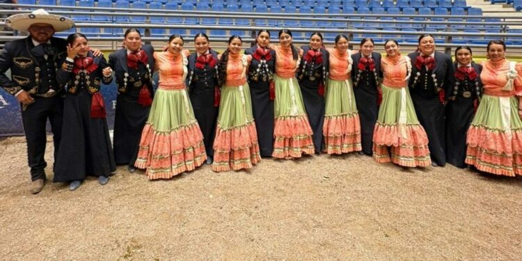 Participación histórica de charros y adelitas de SLP en el “Nacionalito”