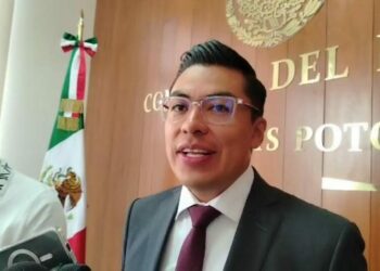 VIDEO | Cuauhtli Badillo alza la mano para contender por la alcaldía capitalina