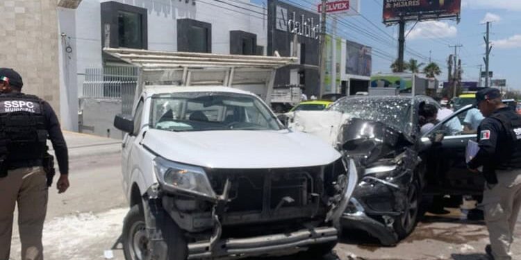 Fuerte accidente en Chapultepec con dirección a bulevar Rocha Cordero