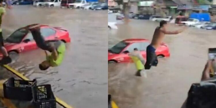 VIDEO | Arman competencia de clavados ante inundación en Mercado de Abastos de Guadalajara