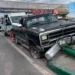 Una camioneta derriba poste de alumbrado