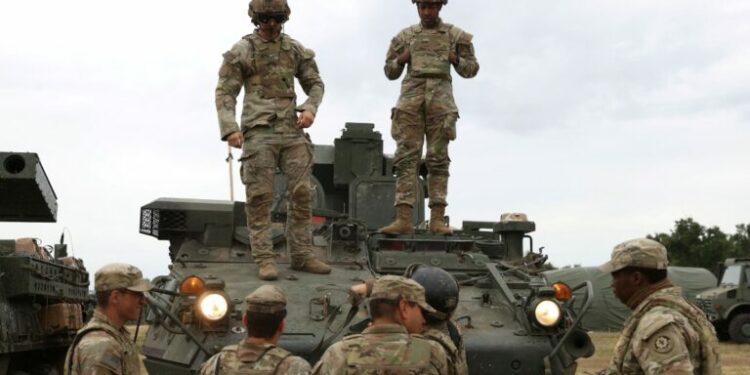EUA despliega más de 4 mil militares más en aguas de América Latina para combatir a los cárteles