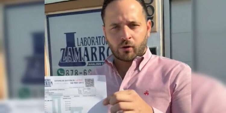 Tras agredir a reportera, alcalde de Piedras Negras muestra resultado de antidoping
