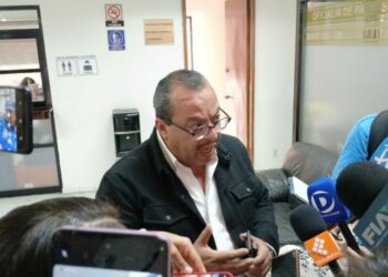 VIDEO | Presentan solicitud de juicio político contra Jorge Zavala