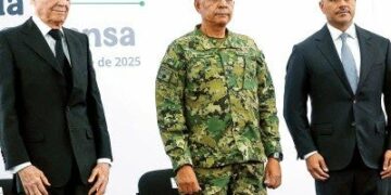 Detienen a 14 por red de huachicol; hay marinos, exfuncionarios y empresarios