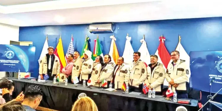 Crean agencia espacial de ciencia y tecnología; descartan tintes políticos