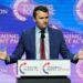El comentarista Charlie Kirk recibe un disparo en una universidad de EE UU