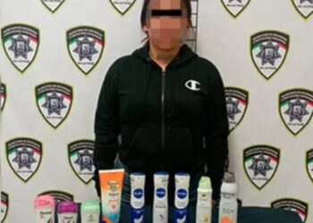 Sorprenden a mujer robando en una tienda