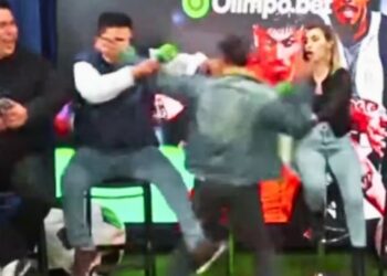 VIDEO | Afamados periodistas deportivos se pelean en plena transmisión en vivo
