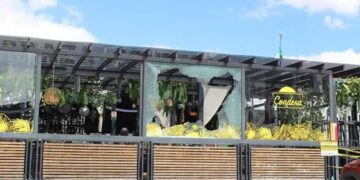 Confirman dos heridos tras balacera en bar de Lomas del Tecnológico; agresor fue un cliente expulsado