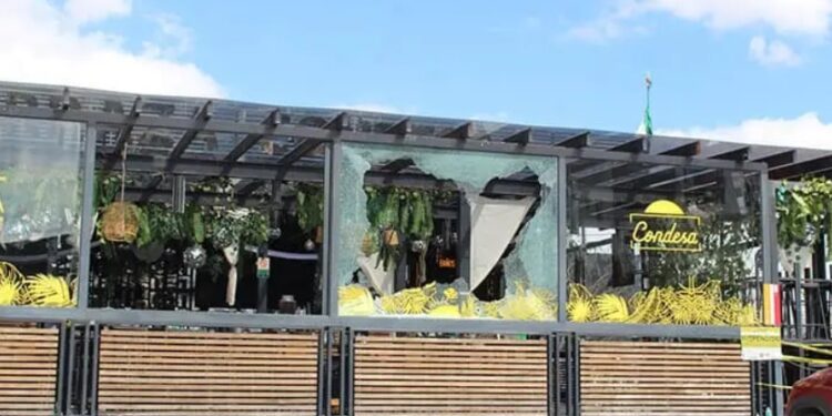 Confirman dos heridos tras balacera en bar de Lomas del Tecnológico; agresor fue un cliente expulsado