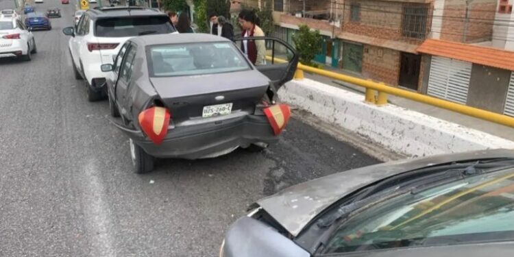 Un lesionado, en carambola sobre carretera a Rioverde