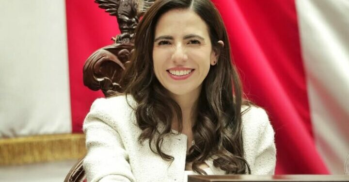 Diputada denunció agresiones tras usar minifalda: ‘El problema no es mi falda, es tu machismo