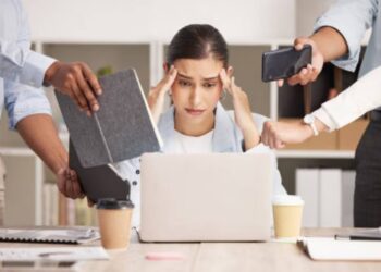 Estrés laboral y depresión, principales afectaciones de salud mental en mujeres mexicanas