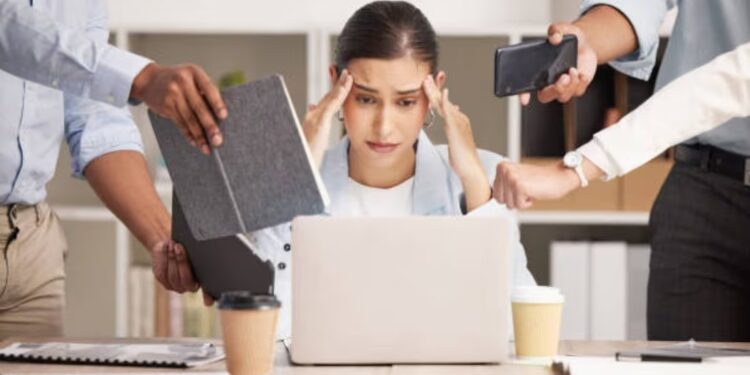 Estrés laboral y depresión, principales afectaciones de salud mental en mujeres mexicanas