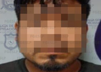 Notifican orden judicial a presunto implicado en homicidio en la Huasteca