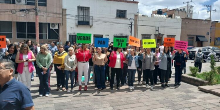 VIDEO | Critican ausencia de Sara Rocha en simulacro del Congreso