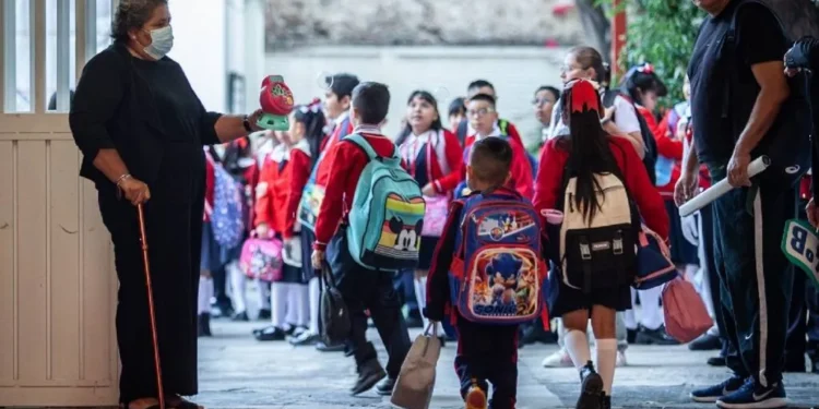Estos son los 17 días sin clases en el calendario SEP 2025-2026