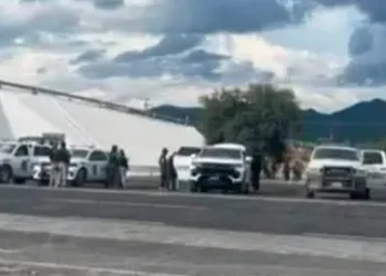 Hallan un cuerpo colgado en el puente La Bonita
