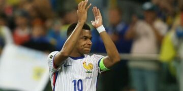 Salud mental sigue siendo un tabú en el deporte de élite: Mbappé