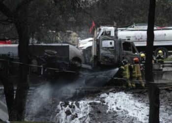 Suman ya 25 muertos por explosión de pipa en Iztapalapa