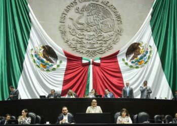 Diputados cuestionan a AMLO por huachicol fiscal y sus hijos; Rosa Icela sale en su defensa