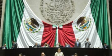 Diputados cuestionan a AMLO por huachicol fiscal y sus hijos; Rosa Icela sale en su defensa