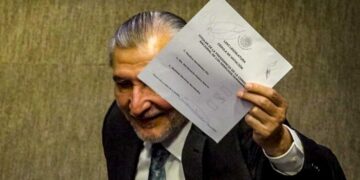 Adán Augusto López niega haber ocultado ingresos en declaraciones patrimoniales