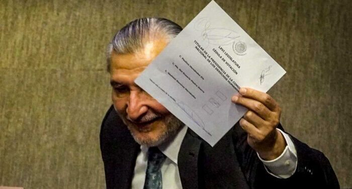 Adán Augusto López niega haber ocultado ingresos en declaraciones patrimoniales