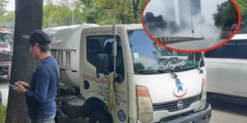 ¡Otra pipa! Fuga de gas en Circuito Interior, dirección La Raza, desata pánico