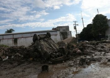 Suman 70 muertos por lluvias en el país