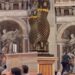 Hombre orinó y profanó altar en la Basílica de San Pedro durante misa en el Vaticano
